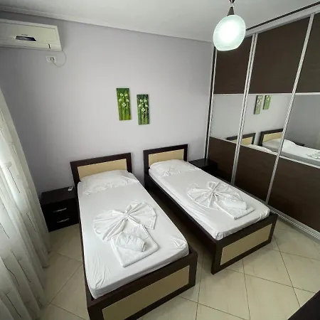 Sunny * Σαράντα