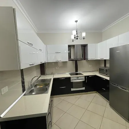 Sunny Σαράντα